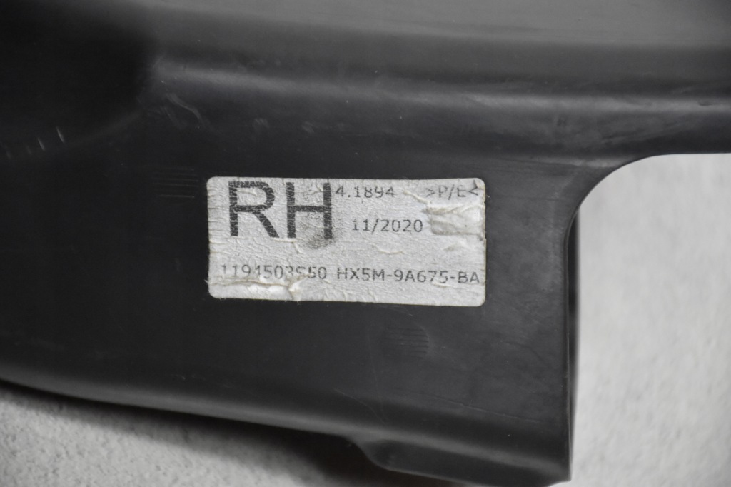 Воздухозаборник труба воздуха jaguar f-type x152 5.0 v8 2022r hx5m9a675ba в Украине