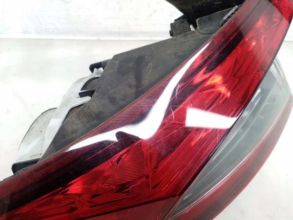 фото №6, Skoda karoq 2019 левая сторона лампа задняя