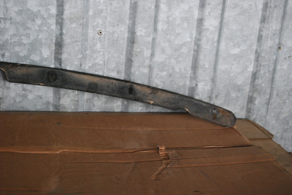 фото №8, Направляющая молдинг бампера audi tt 8n 8n0807863a