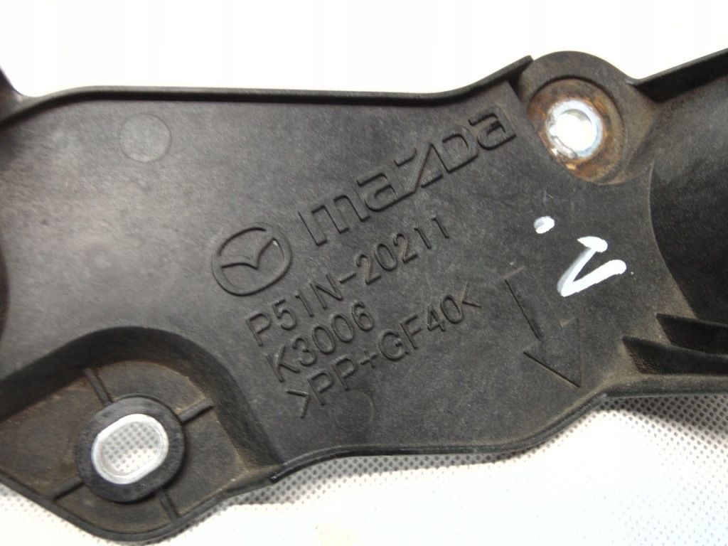 Кронштейн кронштейн фильтра воздуха p51n-20211 mazda mx-5 iv nd mx5 2015- с Разборки