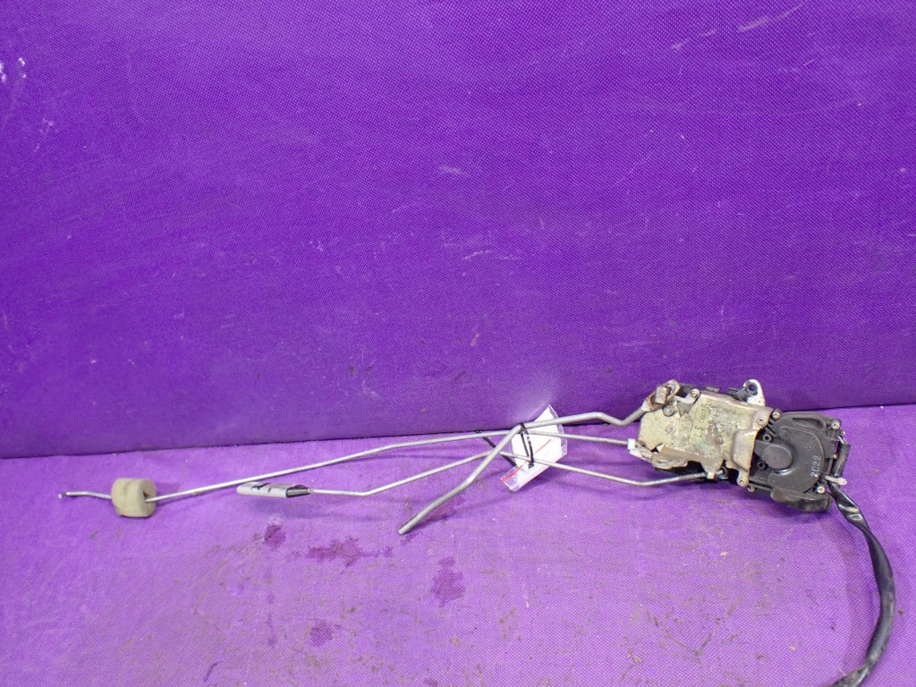 фото №1, Mazda premacy lift 01-05 замок перед левый 5 pin cb07