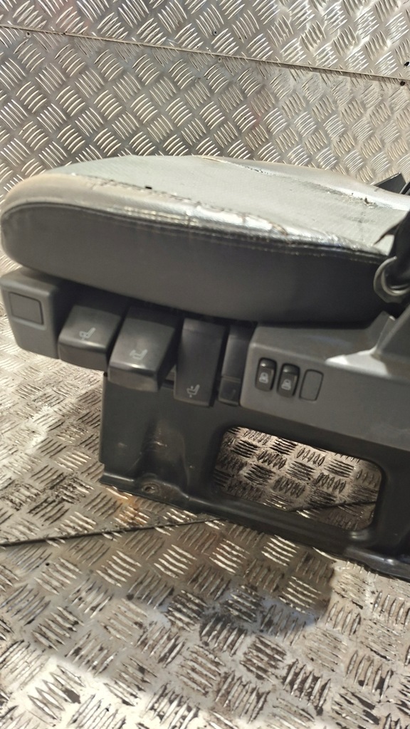 фото №13, Сидіння лівий перед scania r