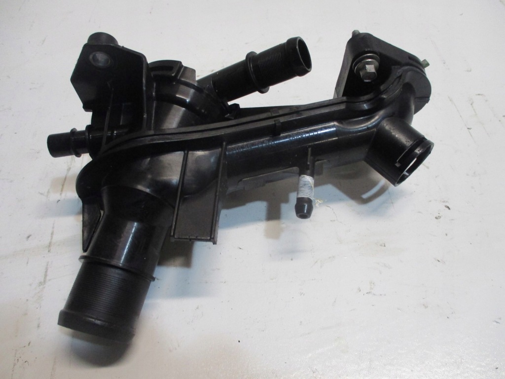 фото №1, Корпус термостат hyundai kona 2,0dci 110602394r