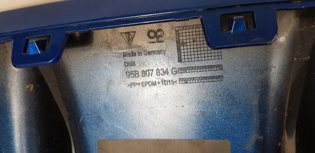 Porsche macan рестайлінг  18- дифузор спойлер 95b807834g Оригінал