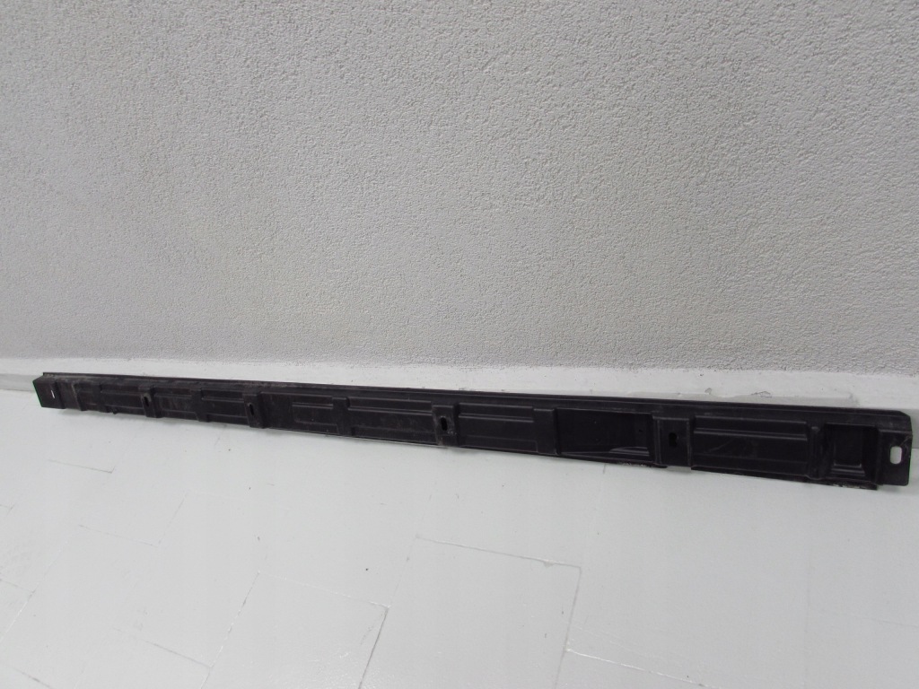 Mercedes ml gl 05-11 w164 x164 пластик защита накладка  порога  левая a1646981130 в Украине