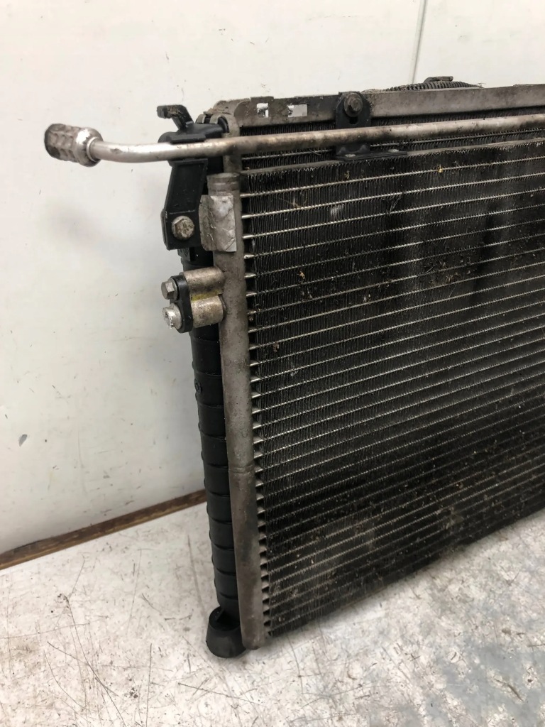 Радіатор вентилятор renault clio 2 1.4 8v 7700414103d Недорого