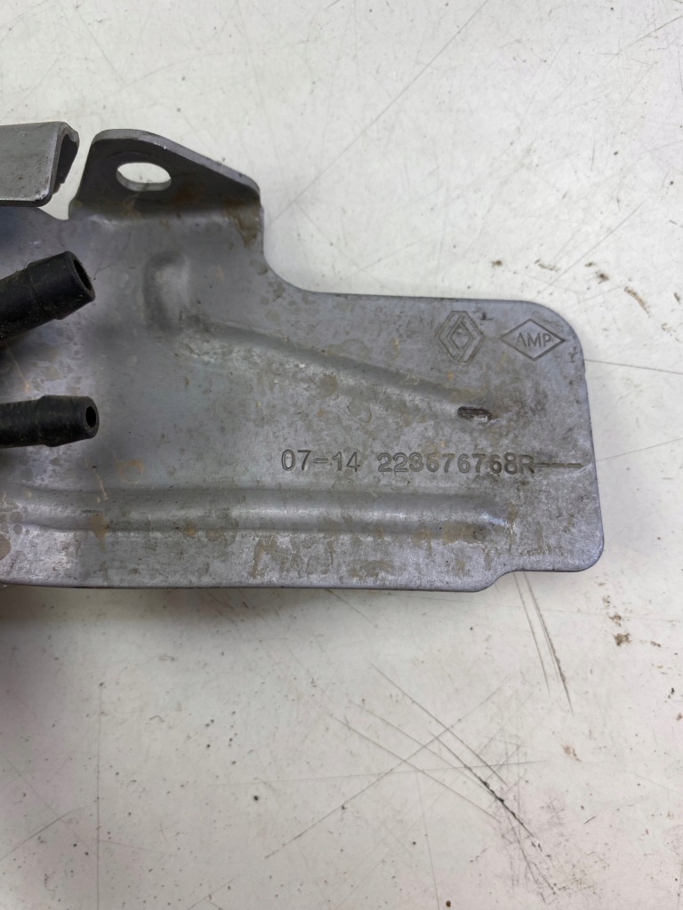 Nissan renault 1.5 датчик тиску вихлопних газів разом з кронштейн 223676768r Недорого