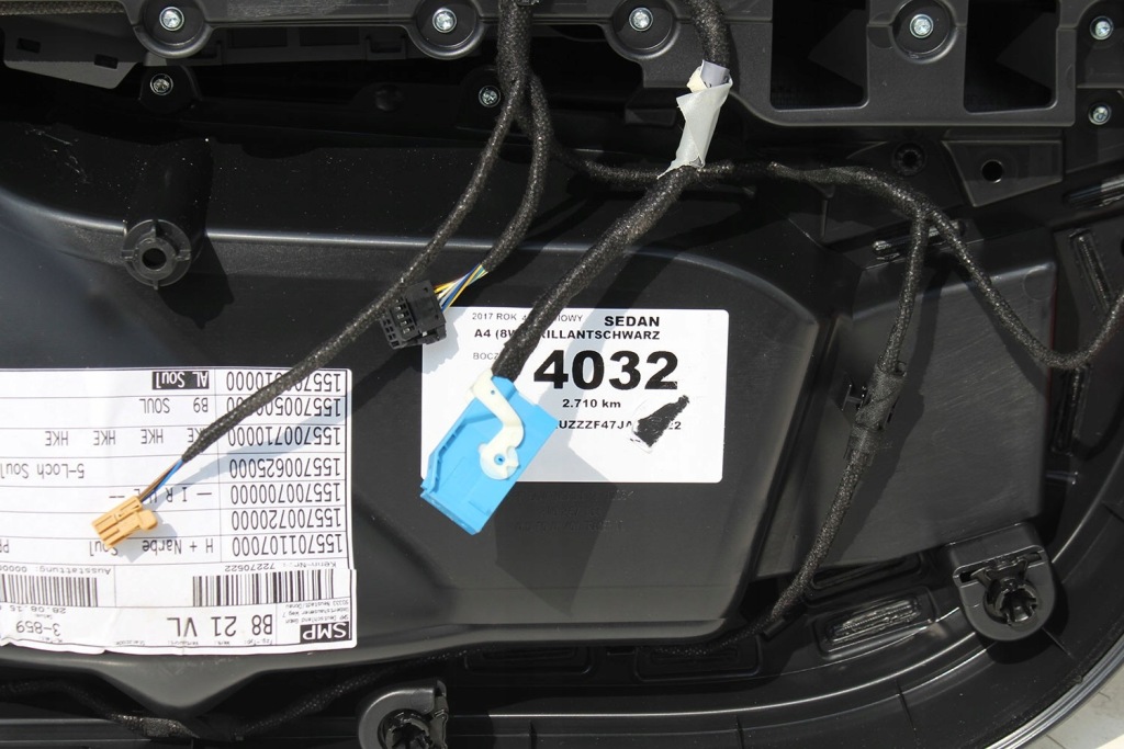 Audi a4 8w обшивка обшивки двері дверні оббивка 8w5 b9 шкіра чорні 8w186 Зі Шроту