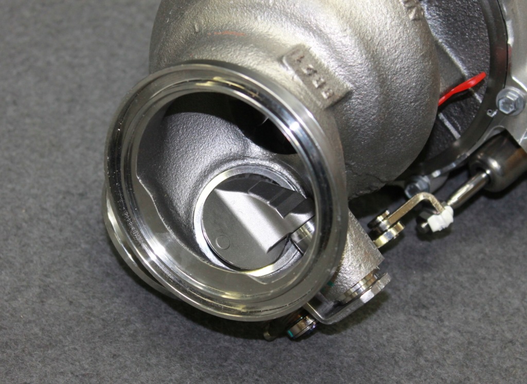 Bmw g30 g11 g15 g05 n63b44d 530km турбонагнетателя турбины комплект - новая  oem Доставка