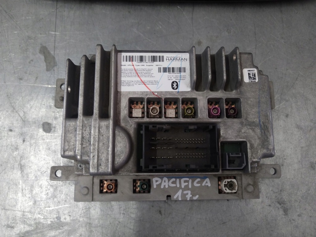 фото №3, Pacifica 2016-2020r радио uconnect harmann