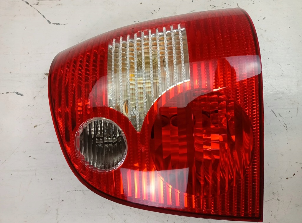 фото №1, Лампа права задня volkswagen polo