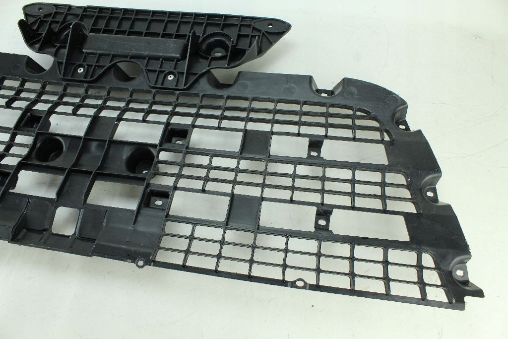 фото №8, Решітка бампера ford transit 06-13 середня 6c11-8200-a