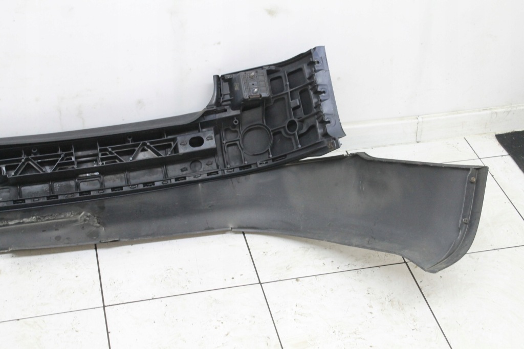 фото №7, Audi a4 b6 kombi 2000r- бампер задня задній lz9w - код лакофарбового покриття