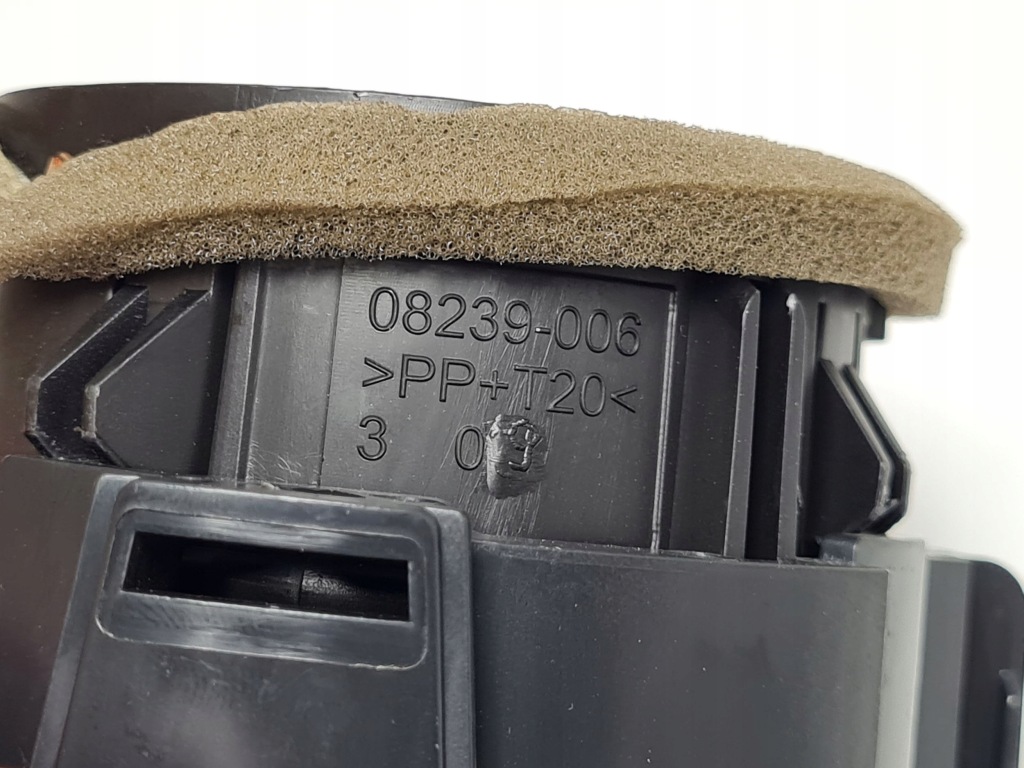 2015 renault trafic 3 x82 решётка обдув боковое  панели 93452496 Киев