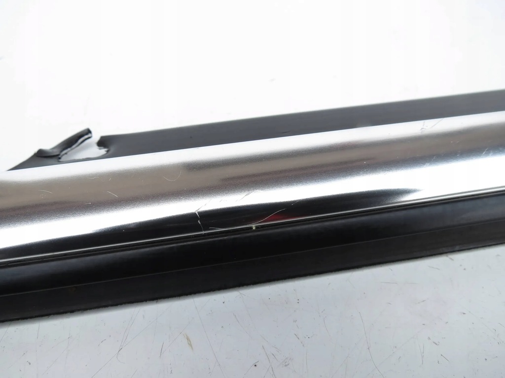 фото №7, Молдинг ущільнювач двері правий задня хром audi q7 4l 4l0853763