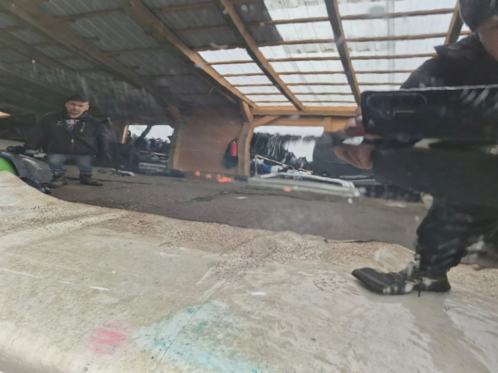 Tesla model y 20- двері перед передні праве в Україні