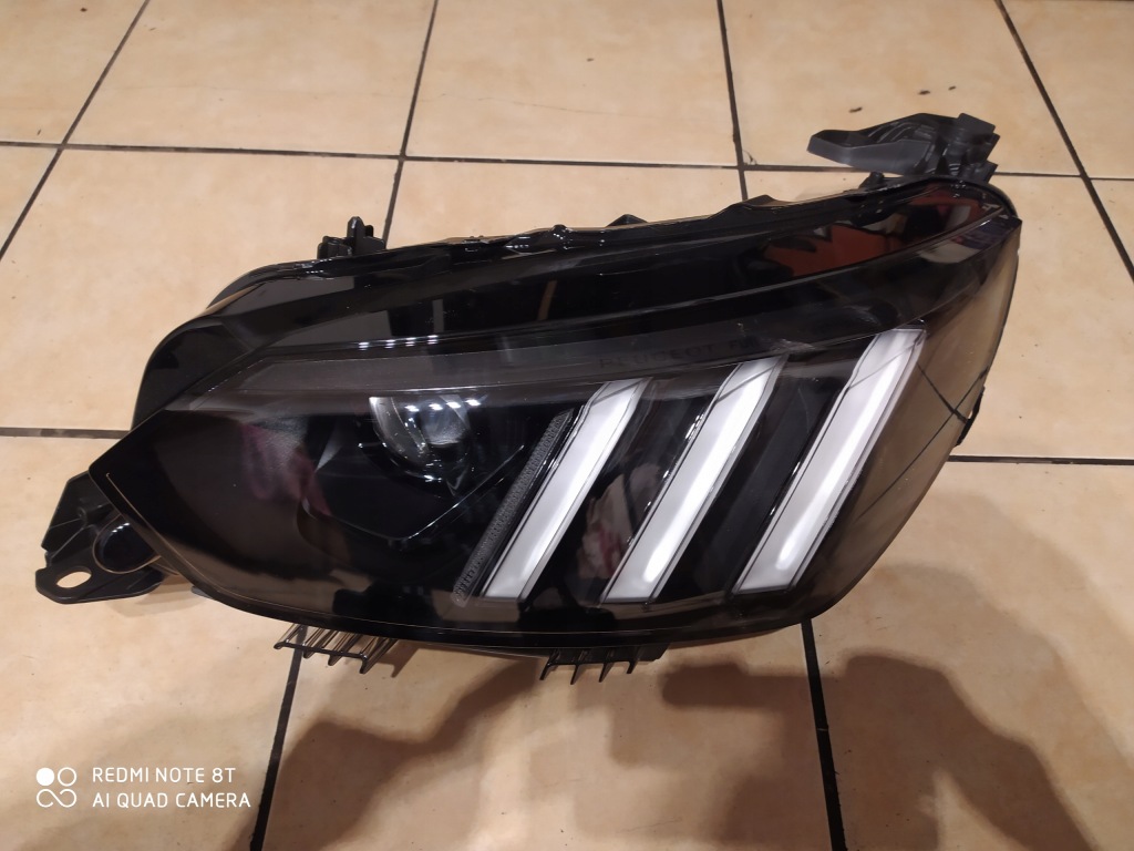 Купити Фара лівий peugeot 208 2008 2 full led super!