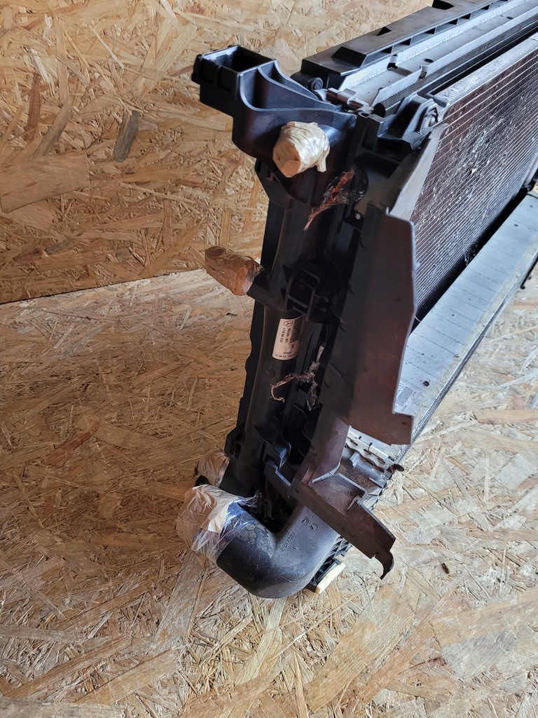 фото №10, Mercedes a klasa w176 комплект радіатор вентилятор радіатора оригінал fv