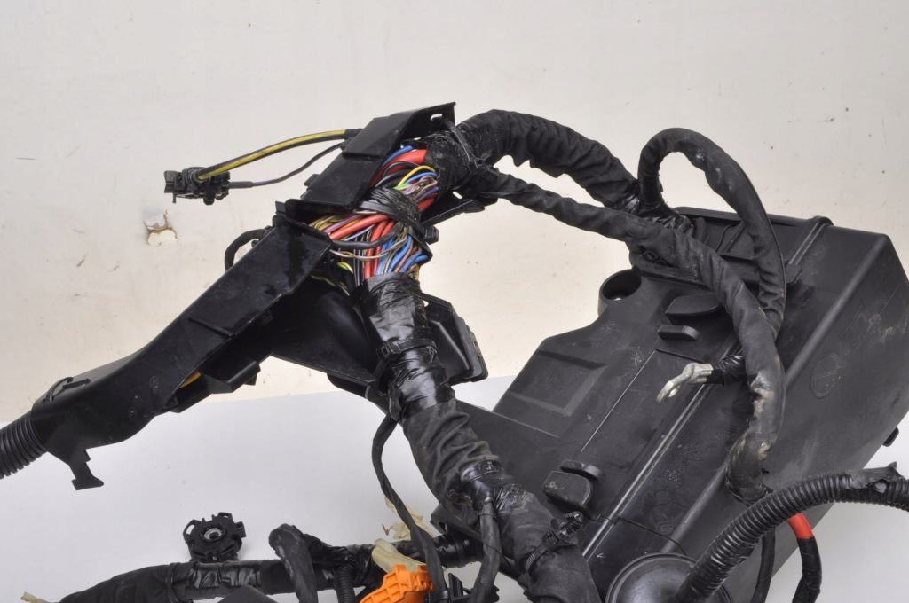 Xc40 t5 plug-in hybrid 2018- джгут відсік двигуна 32276375 31473880 Оригінал