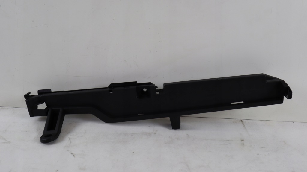 фото №1, Volvo xc40 молдинг багажника правая 32353159