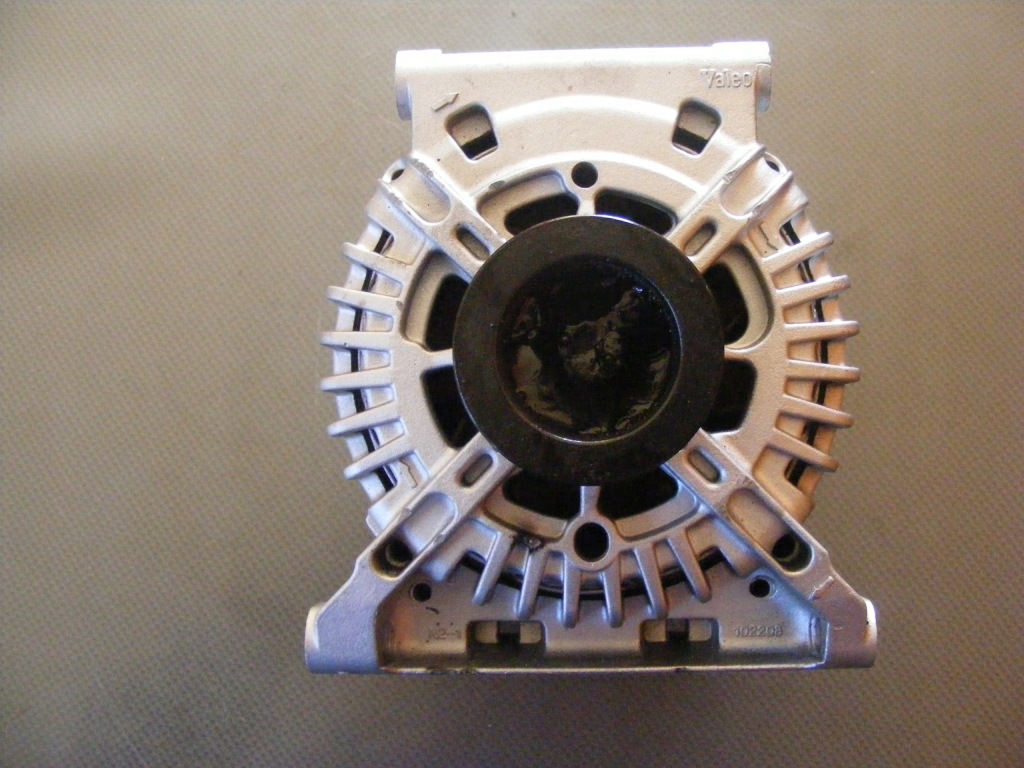 Купити Генератор mercedes w169 w245 1.5 1.7 старт-стоп st35c015