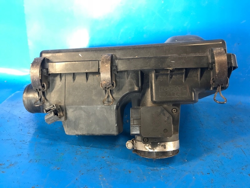 фото №4, Корпус фильтра воздуха toyota prius - 20 03-11 1770021150