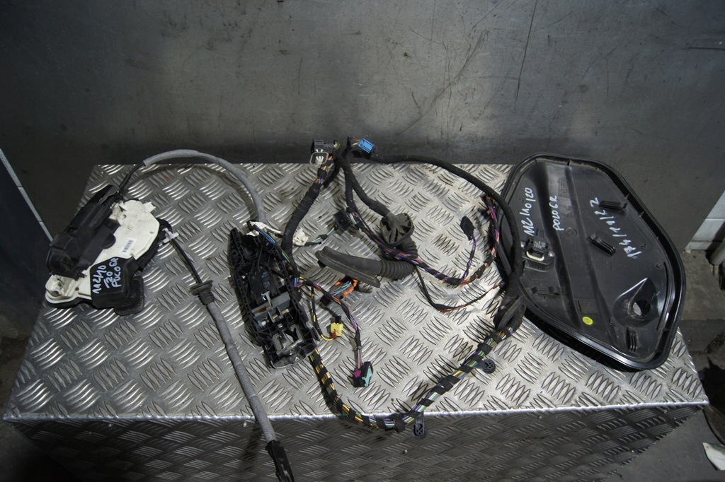 фото №9, Замок електропроводка захист лівий перед vw polo 6r