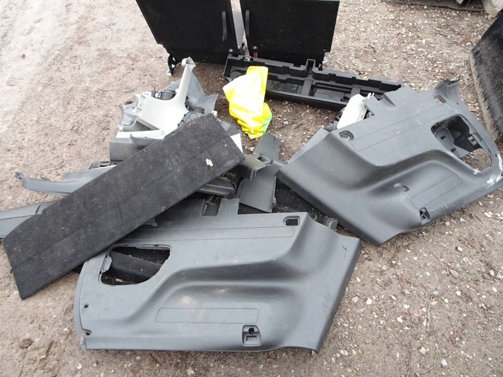 фото №5, Сидіння iii rzędu , ремені, обшивки болти opel zafira c