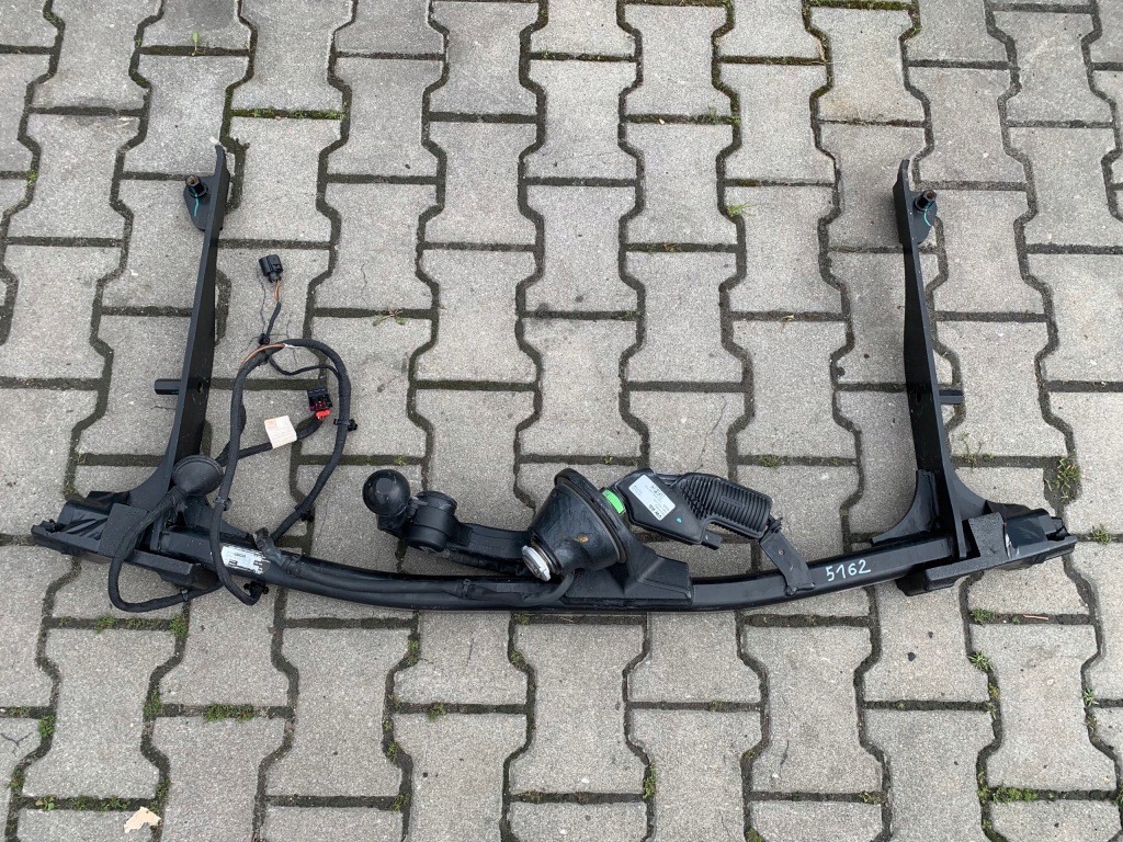 фото №1, Audi a6 c8 4k hak буксирувальний оригінал 4k0800491h