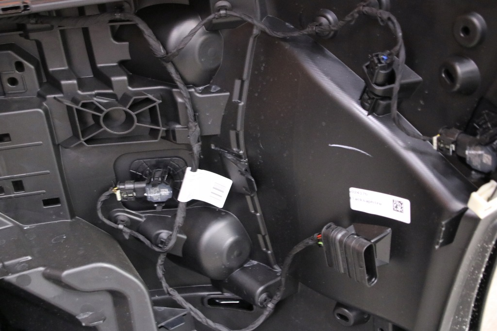 фото №10, Bmw 7 g70 i7 kompletny бампер перед передний цвет 475 black sapphire