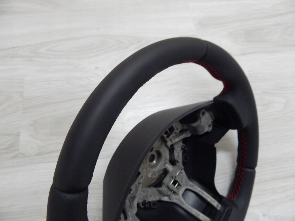 фото №7, Nissan tiida - повітропровід - nowa шкіра czerw nic