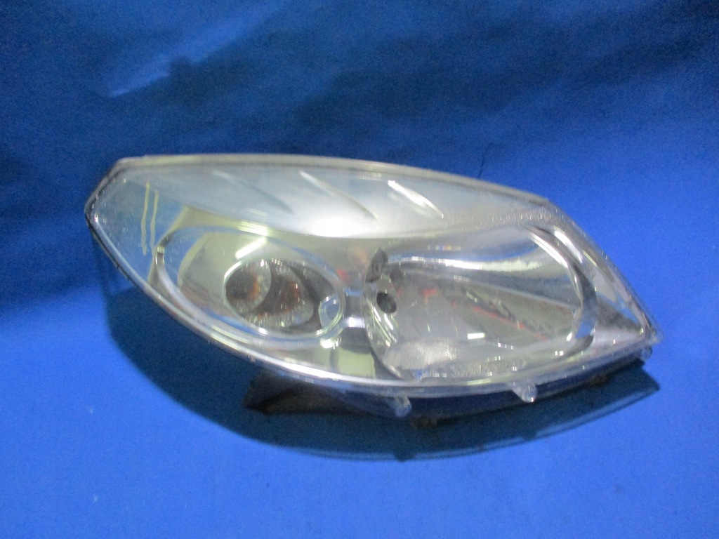 фото №1, Лампа правая перед dacia sandero i 8200733877