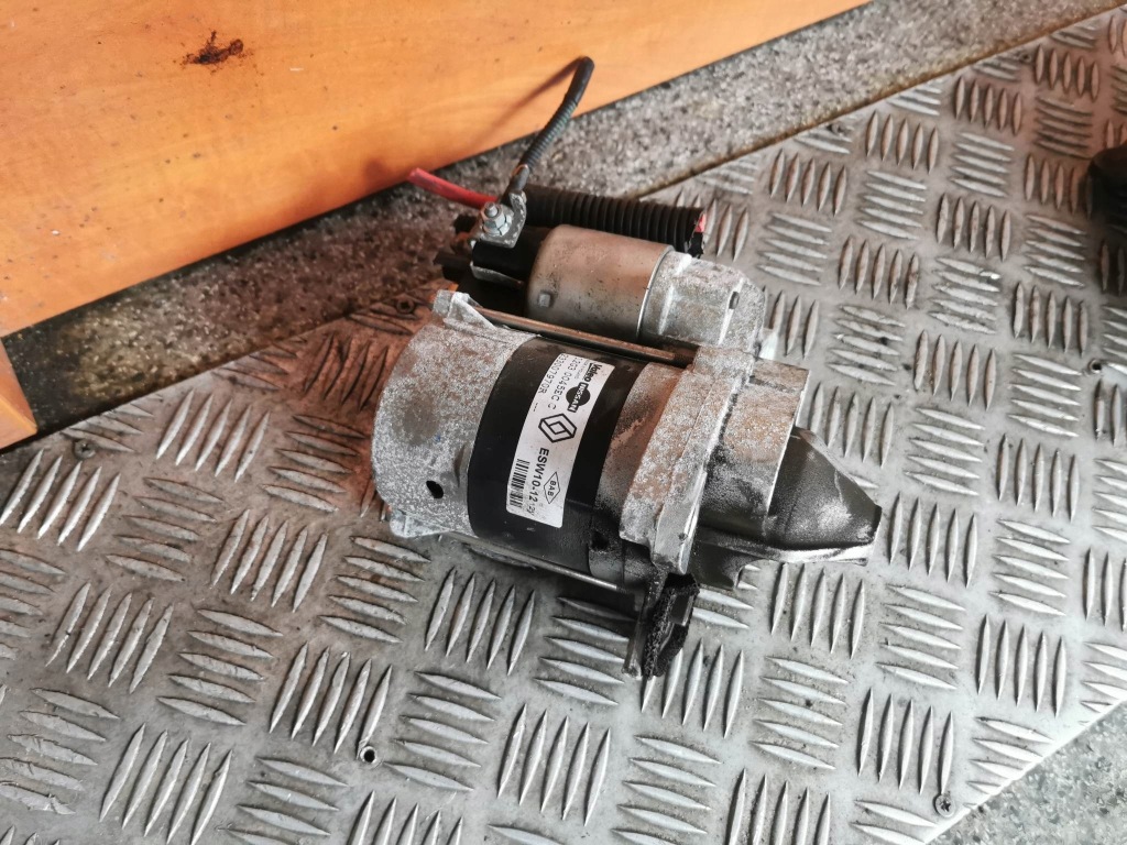 Купить Стартер renault оригинальный номер 233000779r