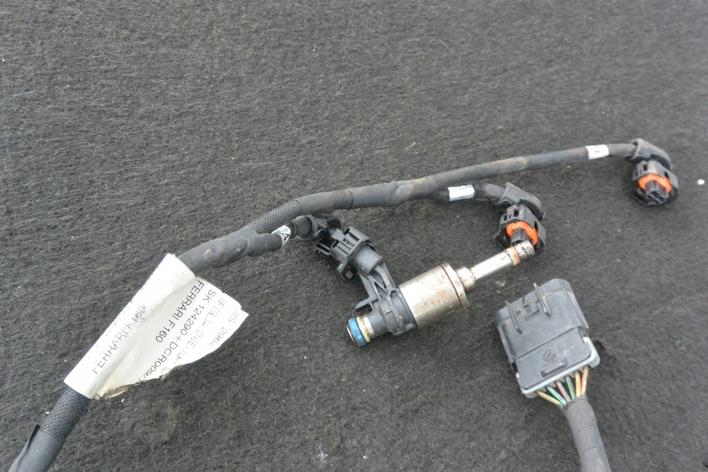 фото №8, Молдинг упорскування форсунки 3.0b quattroporte ghibli