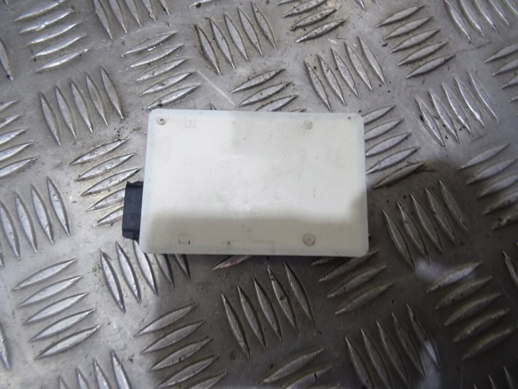 Купити Mercedes w217 63 amg модуль радар a0009058802