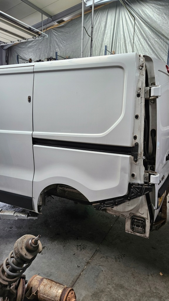 фото №1, Trafic iii vivaro b ii четверть левый задняя крыло