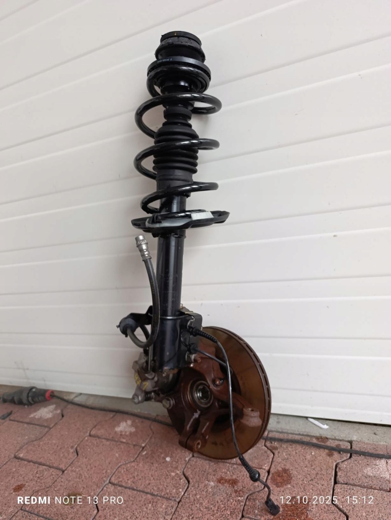 Sandero 3 logan амортизатор поворотный кулак mcperson правый перед 4ooo пробег Оригинал