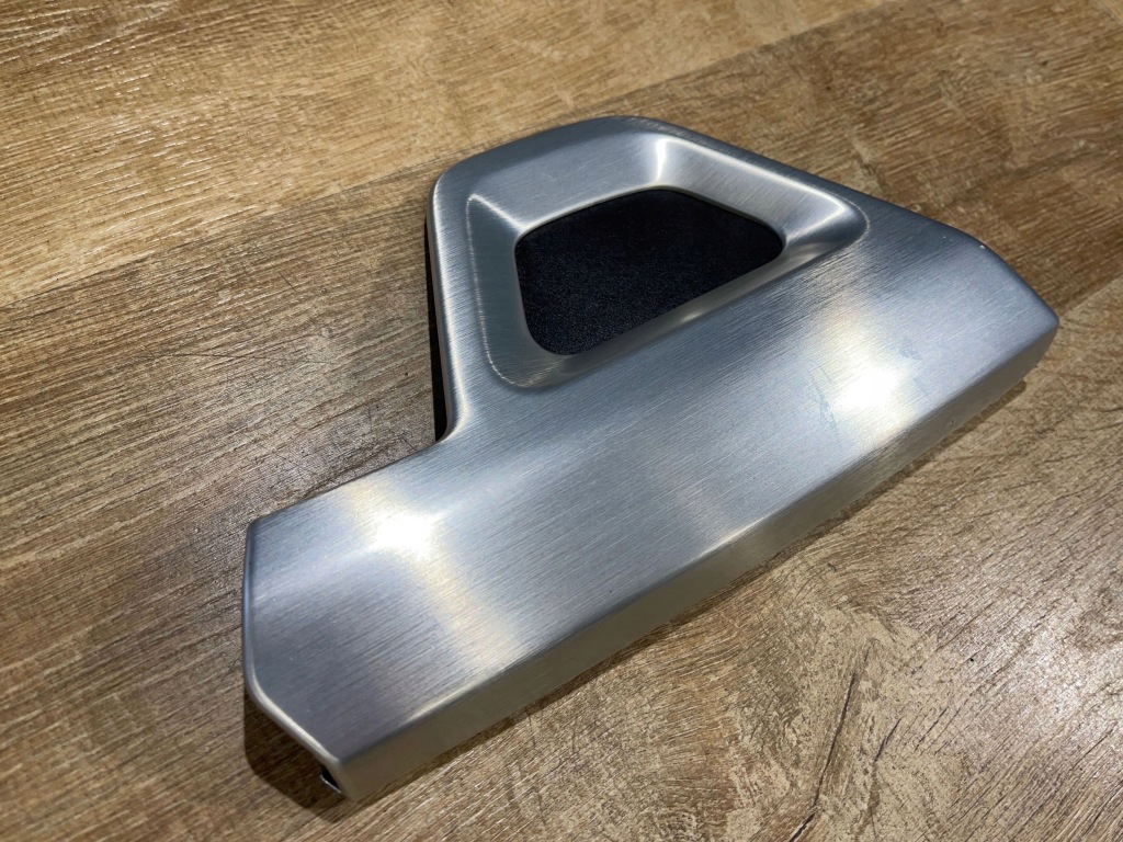 Купить Молдинг туннель правая range rover vogue l405