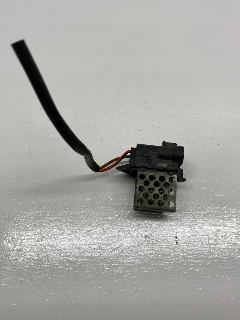 фото №1, Резистор резистор вентилятор 3134503031 opel