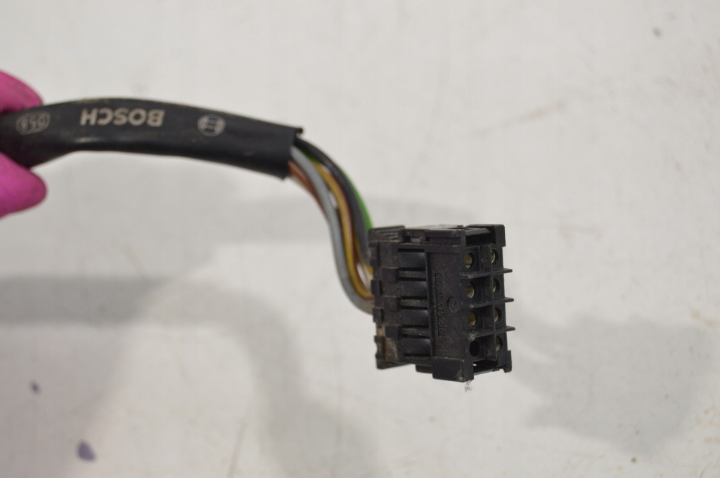 Podajnik поперечина правый mercedes w124 кабриолет  купе 1248600604 1137020030 Цена