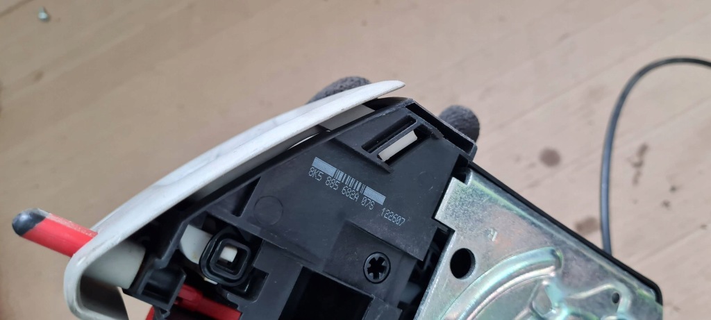 A5 8t рестайлінг  замок сидіння сидіння oparcja правий задні 8k5885682a a4 b8 Оригінал