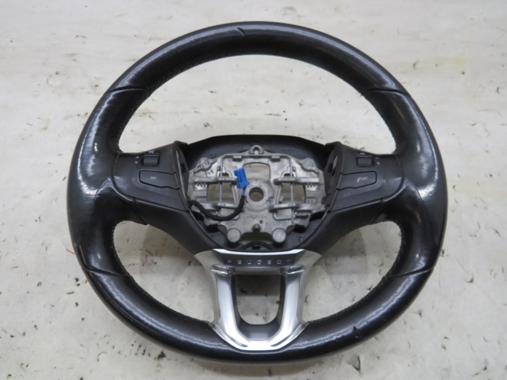 фото №1, Воздуховод мультифункция кожа хром peugeot 2008