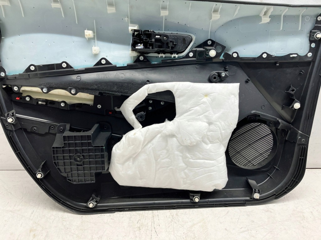 фото №12, Corolla e21 обшивка оббивка двері prednich правий перед тканинний подряпини