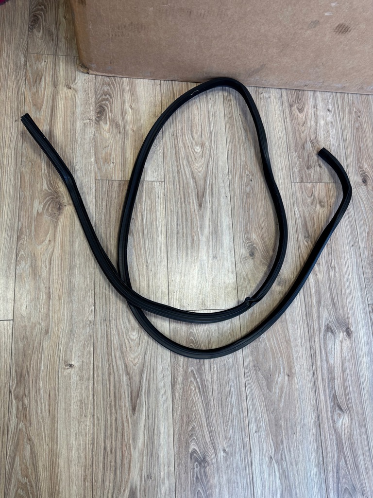 фото №6, Dodge charger передние правое дверь прокладка 2015+