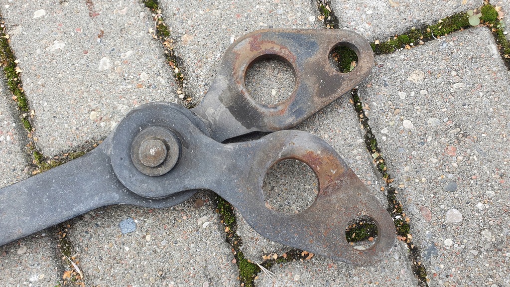 фото №5, Ограничитель блокировка опрокидывания кабины scania r 1496211