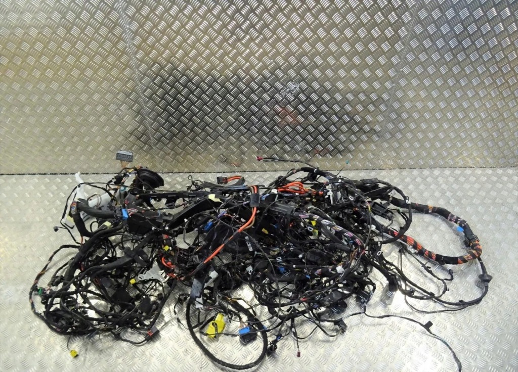 Купити Bmw g31 lift 3.0 xd електропроводка салону автоматична коробка передач