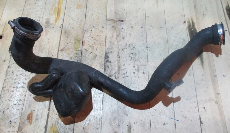 фото №1, Audi a4 b8 a5 труба шланг інтеркулер 8k0145673am