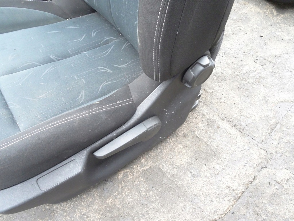 фото №8, Citroen c4 ii b7 сиденья пластики ремни комплект