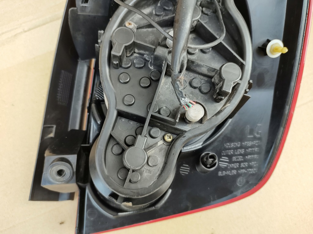 фото №7, Лампа задня задня ліва nissan primera p12 hb europa