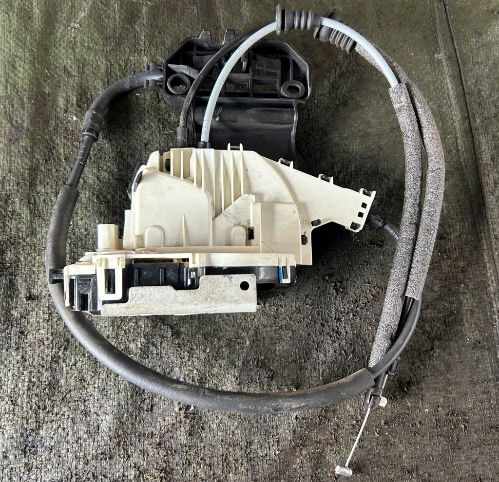 фото №1, Jeep cherokee замок двері правий задня